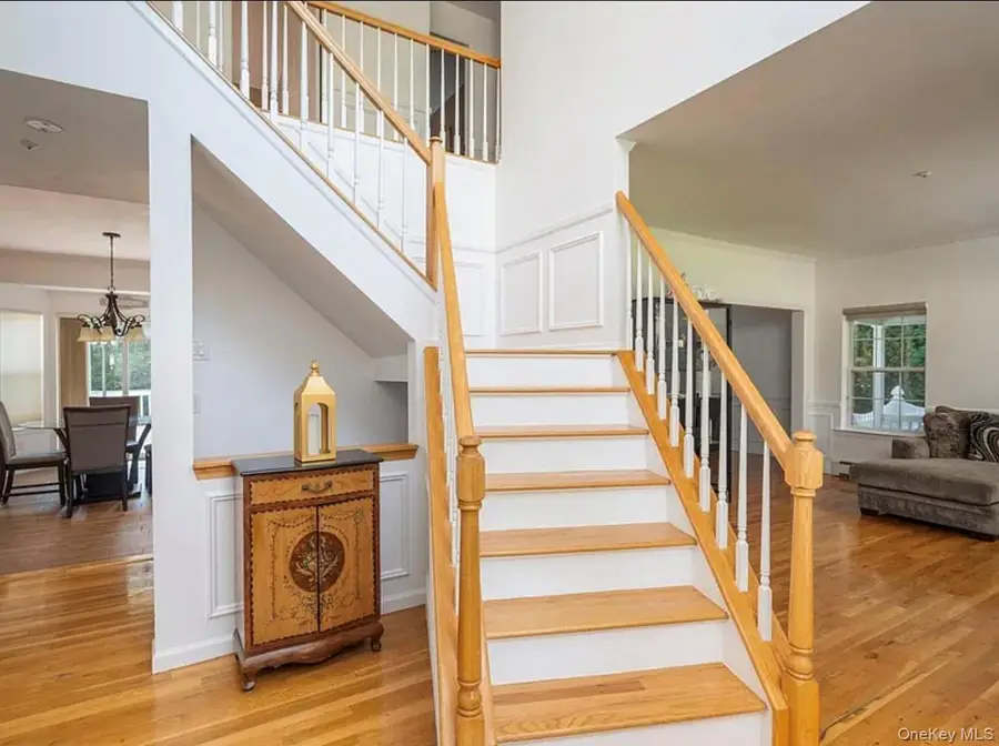 27 Enchanted Forest Road, Smithtown, NY 11754 - Image #2