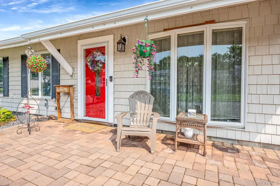 21 Windermere Drive, Holbrook, NY 11741 - Image #3