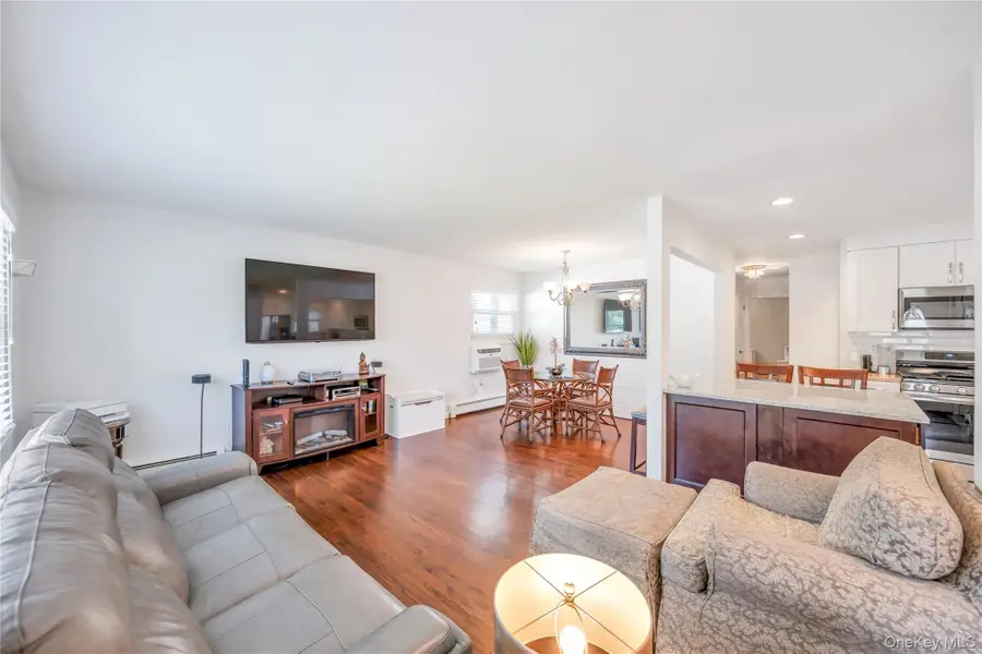 29 Collins Avenue, Deer Park, NY 11729 - Image #3