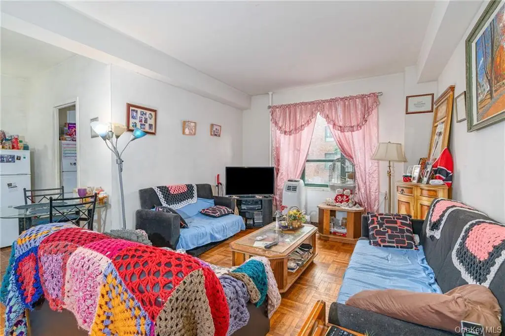 1501 Metropolitan Avenue #6C, Bronx, NY 10462 - Image #1