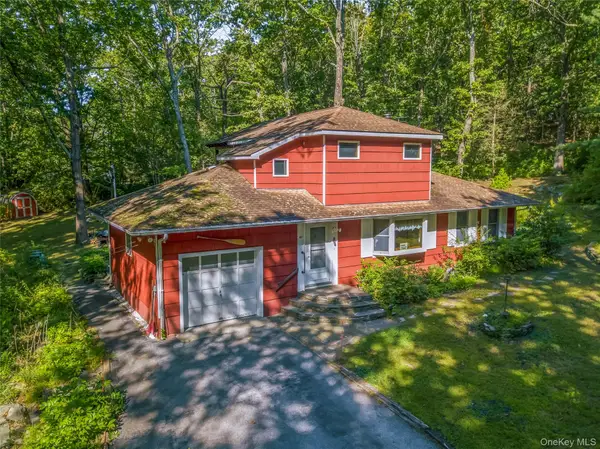 49 Lakeside Drive, Rhinebeck, NY 12572