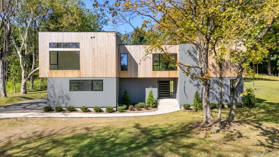 28 Mclain Street, Bedford Corners, NY 10549 - Image #3