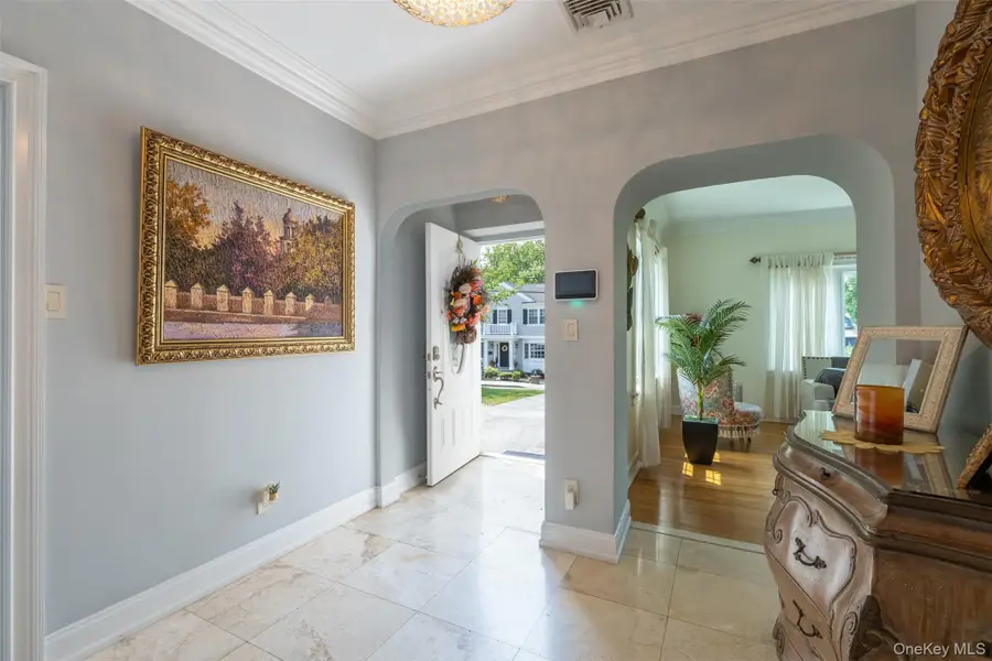 982 Split Rock Road, Pelham, NY 10803 - Image #2