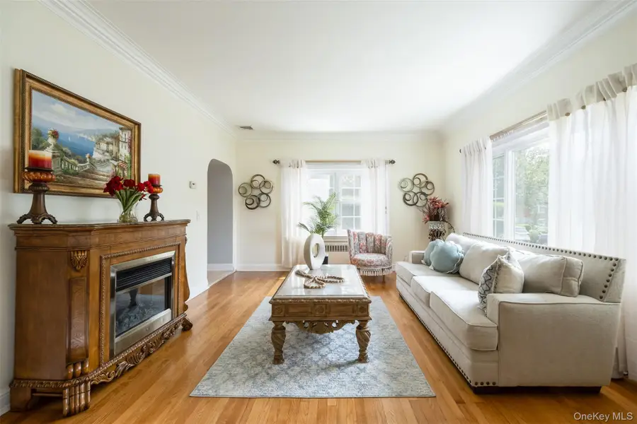 982 Split Rock Road, Pelham, NY 10803 - Image #3