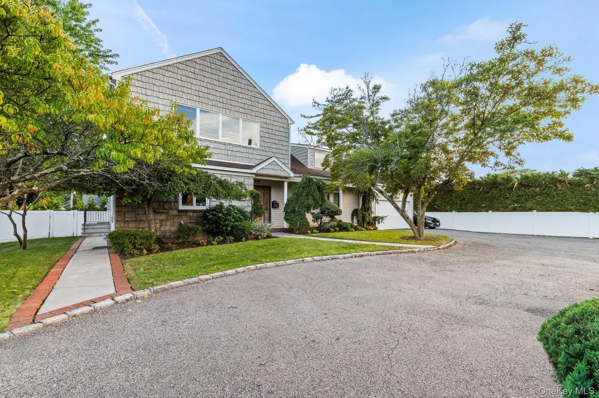 287 E Rockaway Road, Hewlett Harbor, NY 11557 - Image #1