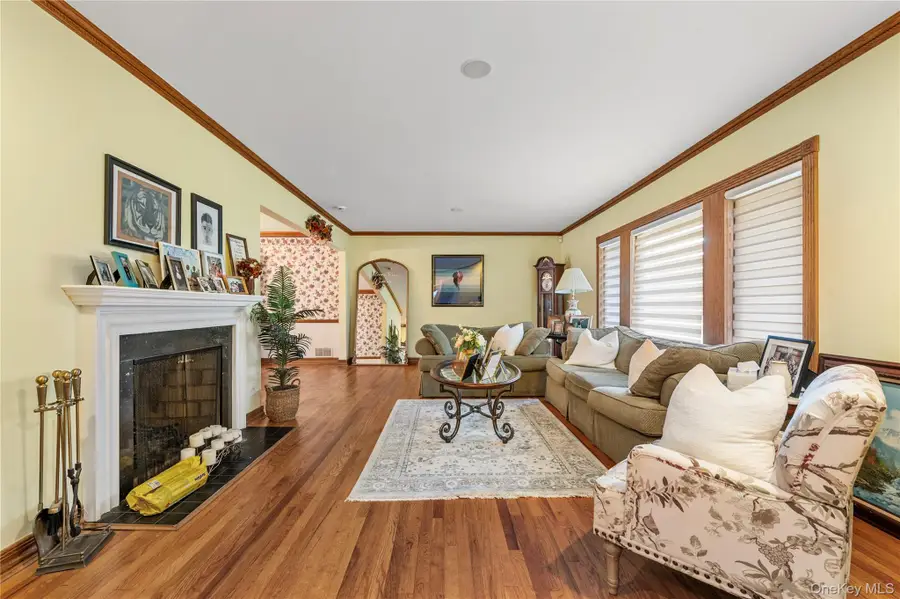 287 E Rockaway Road, Hewlett Harbor, NY 11557 - Image #3