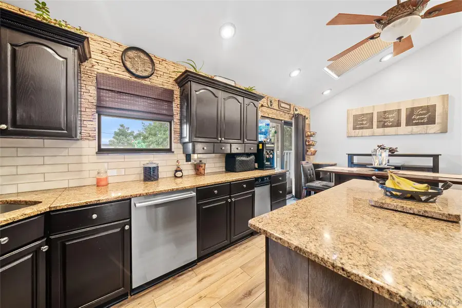 209 28th Street, Lindenhurst, NY 11757 - Image #3