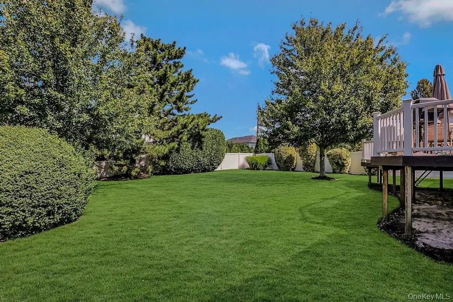 20 Steuben Drive, Jericho, NY 11753 - Image #2