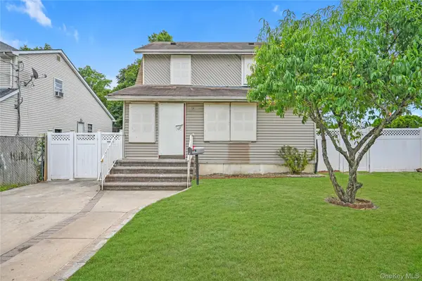 20 E Roosevelt Avenue, Roosevelt, NY 11575