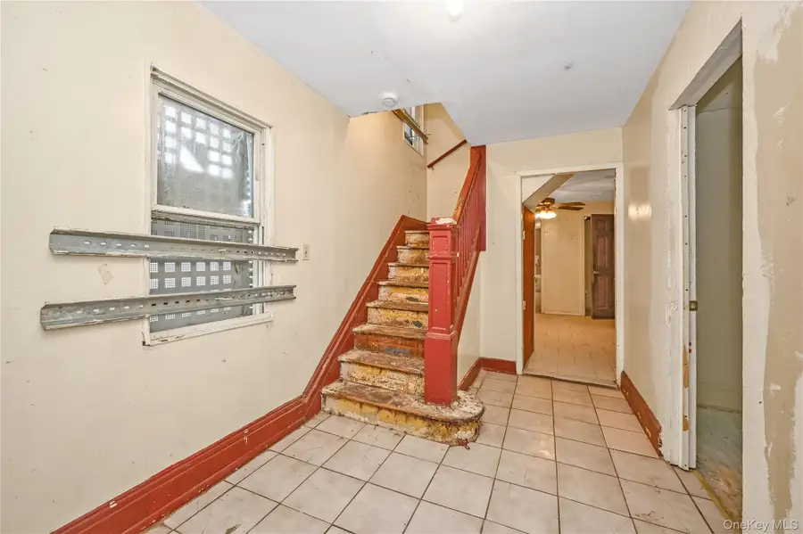 20 E Roosevelt Avenue, Roosevelt, NY 11575 - Image #2