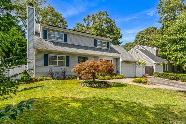 3 Massey Court, Huntington, NY 11743