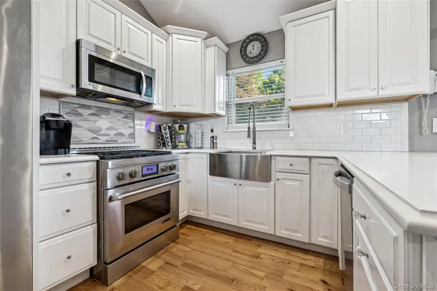 45 Meadow Court, Manorville, NY 11949 - Image #2