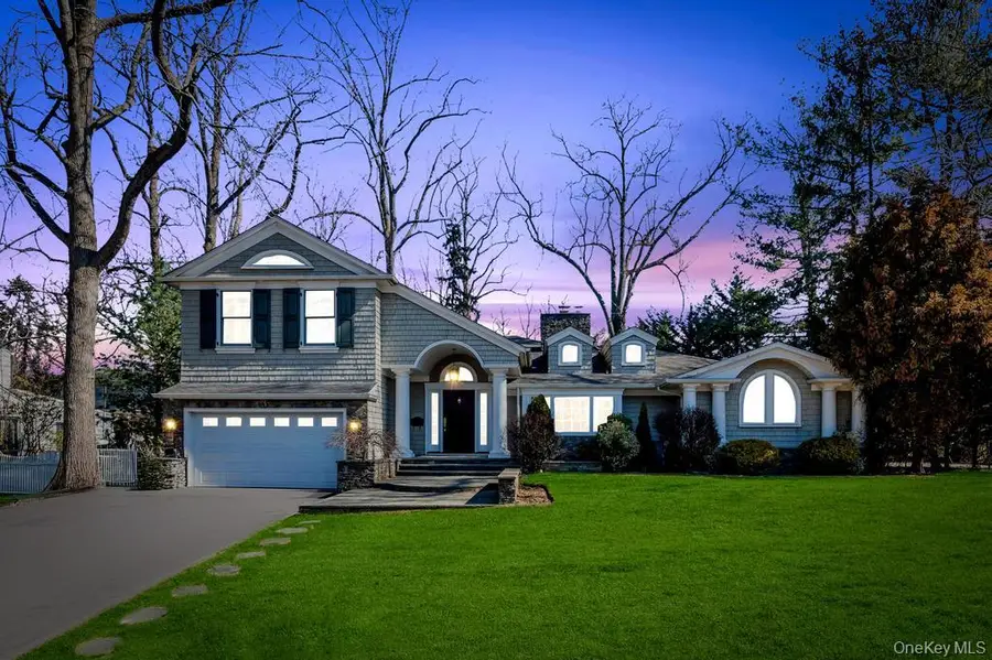 3 School House Lane, Great Neck, NY 11020 - Image #2