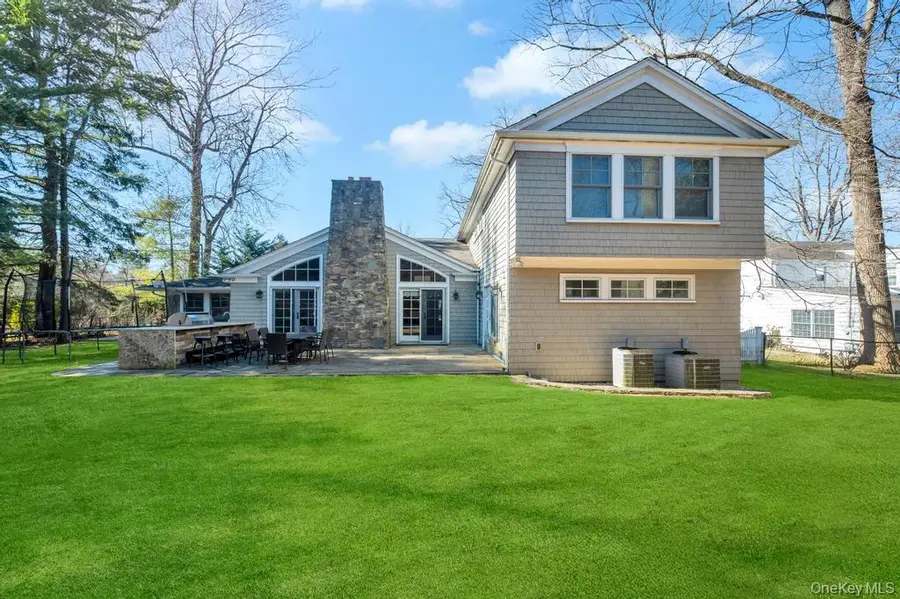 3 School House Lane, Great Neck, NY 11020 - Image #3