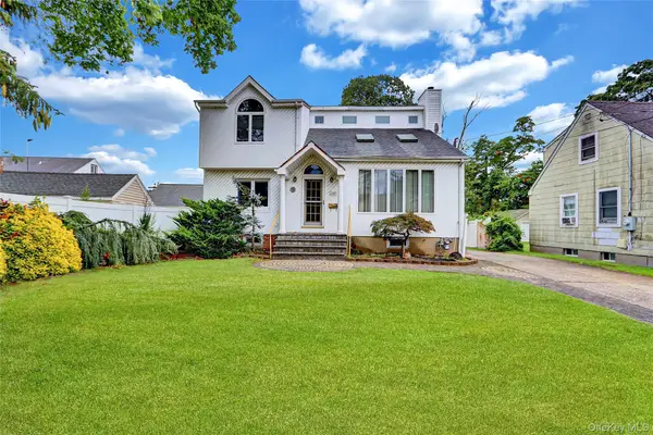 2689 Cedar Court, Oceanside, NY 11572