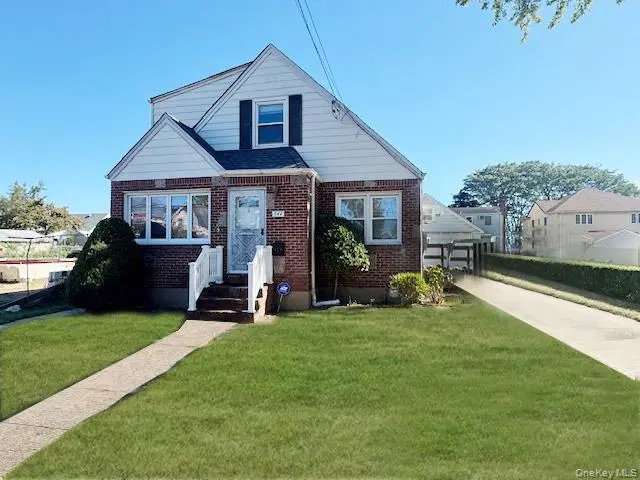 944 Cherry Lane, Floral Park, NY 11001 - Image #1