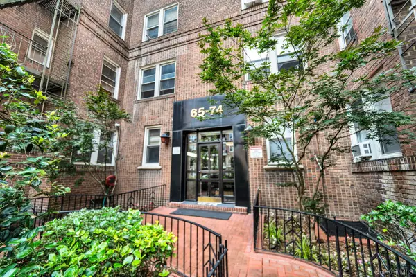 65-74 Saunders Street #1D, Rego Park, NY 11374