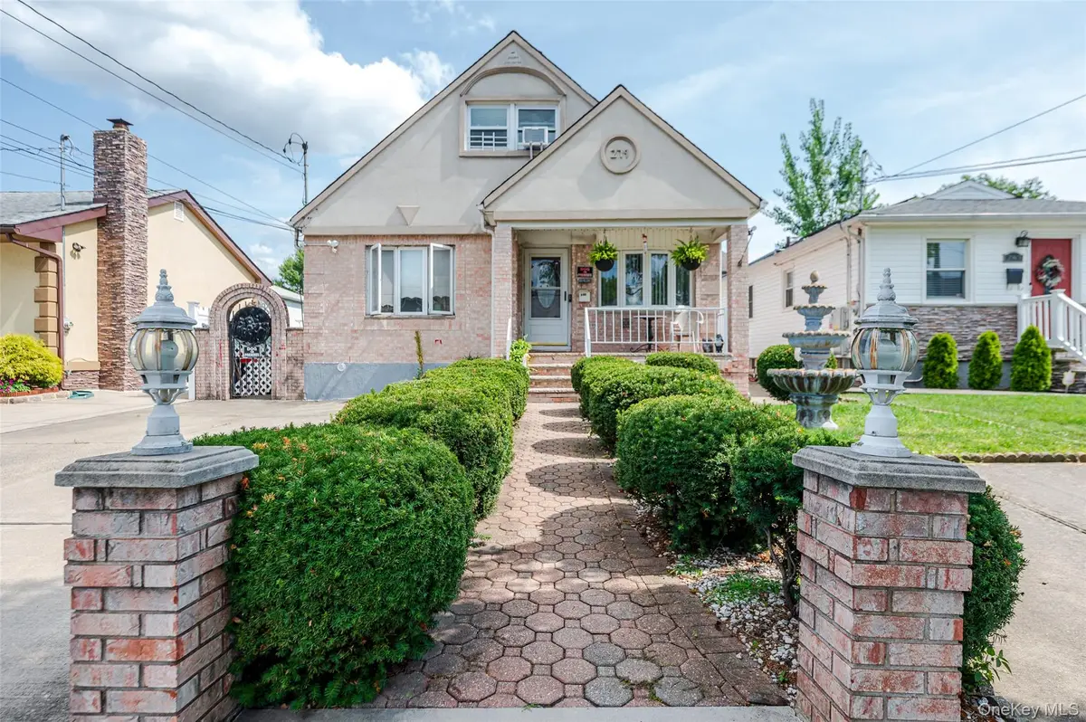 279 Collfield Avenue, Staten Island, NY 10314 - Image #1