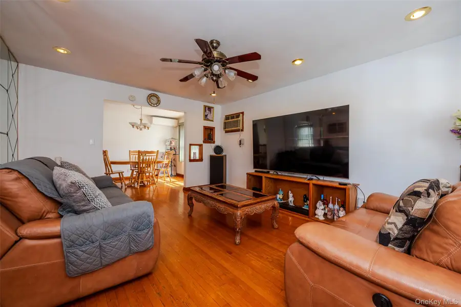 279 Collfield Avenue, Staten Island, NY 10314 - Image #3