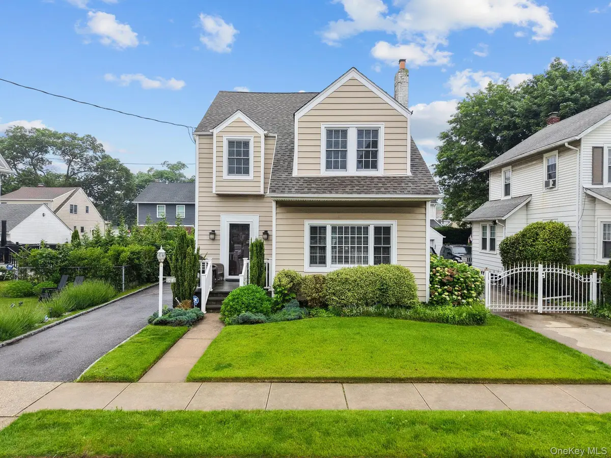 206 Brower Avenue, Rockville Centre, NY 11570 - Image #1