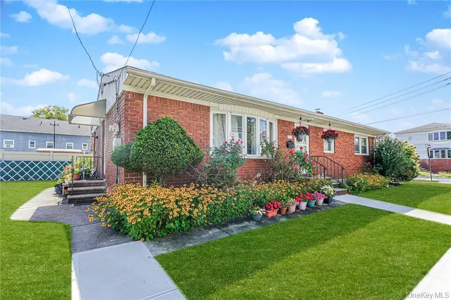 44 Finley Avenue, Staten Island, NY 10306 - Image #2
