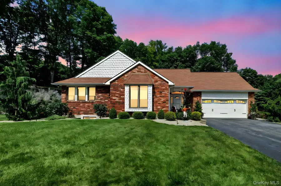 30 Red Hawk Lane, Poughkeepsie, NY 12601 - Image #2