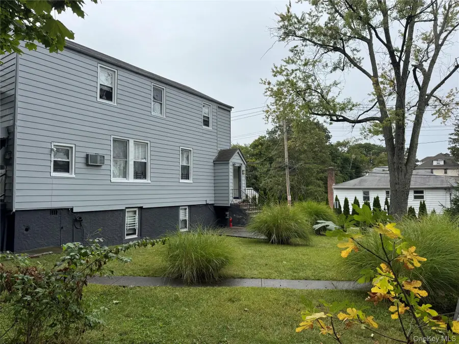 209 Lincoln Avenue, Yonkers, NY 10704 - Image #2