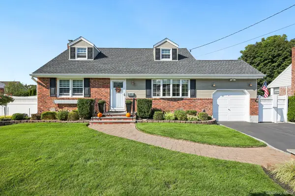 21 Eldridge Street, East Northport, NY 11731