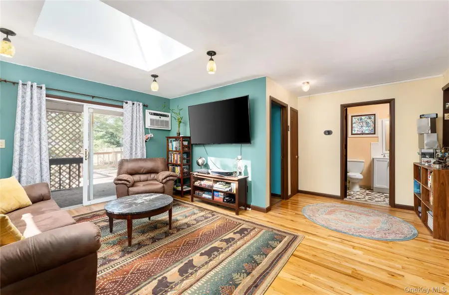 16 Daisy Place, Selden, NY 11784 - Image #3