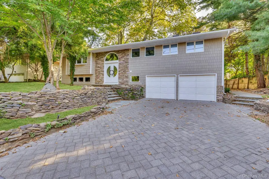 1 Richardson Avenue, Sea Cliff, NY 11579 - Image #2