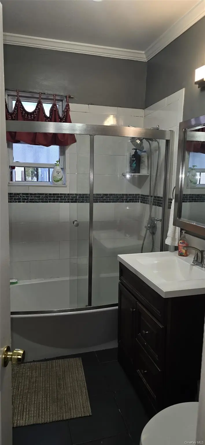 10423 118 Streets, South Richmond Hill, NY 11419 - Image #3