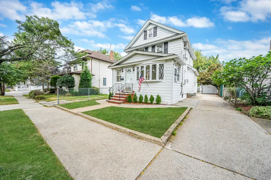 258-09 87th Avenue, Floral Park, NY 11001 - Image #2