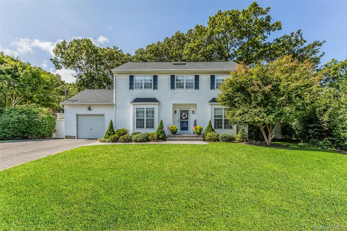 22 Washington Avenue, Port Jefferson Station, NY 11776 - Image #1