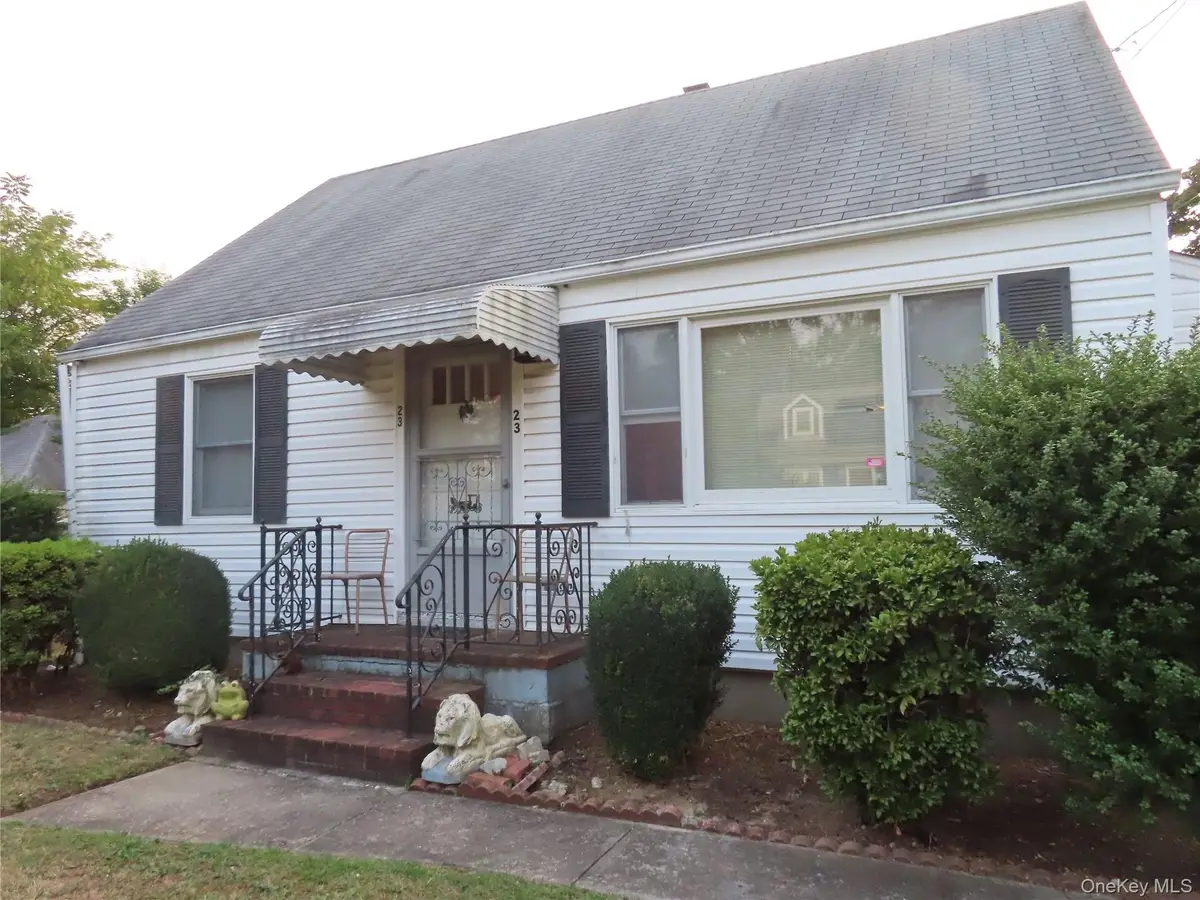 23 Woodlawn Avenue, Central Islip, NY 11722 - Image #1