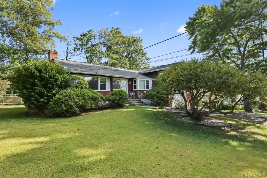 28 Hayhurst Road, New Rochelle, NY 10804 - Image #2