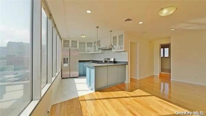 132-03 Sanford Avenue #8M, Flushing, NY 11355 - Image #1