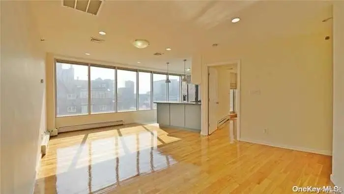 132-03 Sanford Avenue #8M, Flushing, NY 11355 - Image #2