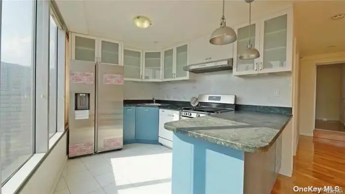 132-03 Sanford Avenue #8M, Flushing, NY 11355 - Image #3