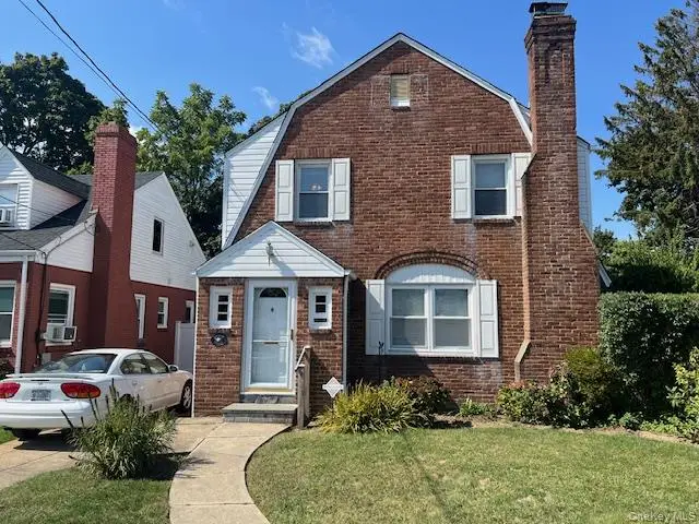 33 Elmwood Avenue, Hempstead, NY 11550 - Image #1