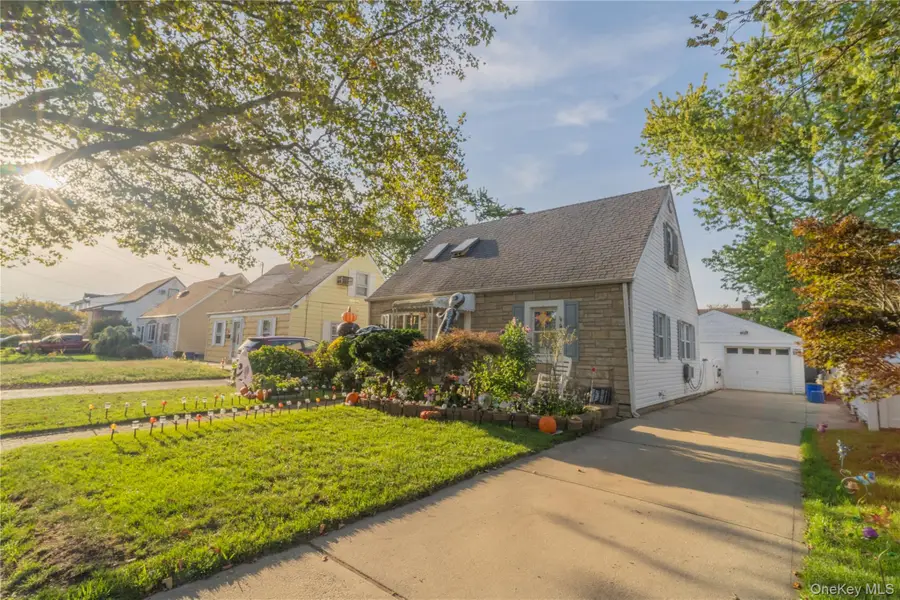 75 Peninsula Boulevard, Valley Stream, NY 11581 - Image #2