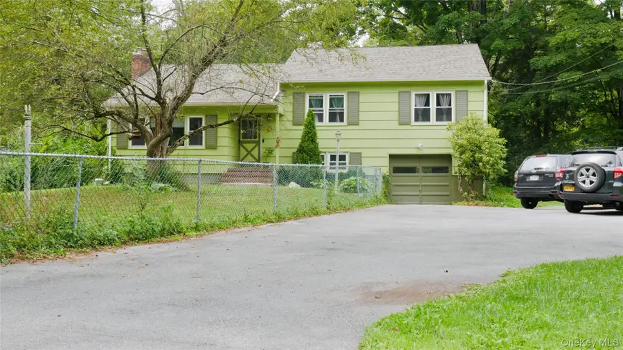 43 Cardinal Rd, Hyde Park, NY 12538 - Image #2