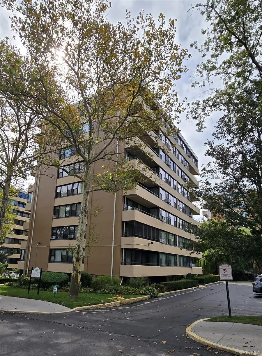 166-10 Powells Cove Boulevard #4C, Beechhurst, NY 11357 - Image #2