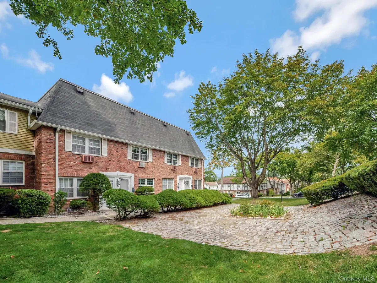 155 Parkside Drive, Suffern, NY 10901 - Image #1