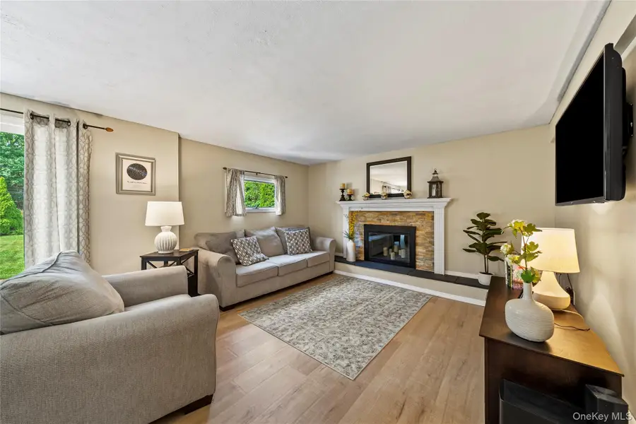 146 Blue Point Road W, Holtsville, NY 11742 - Image #2