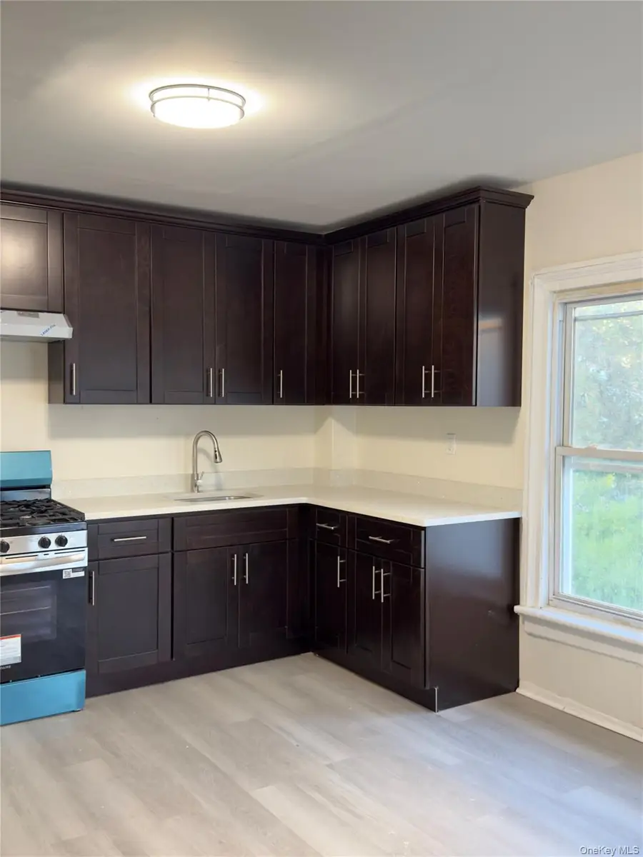 11 Lafayette Place, Yonkers, NY 10701 - Image #2