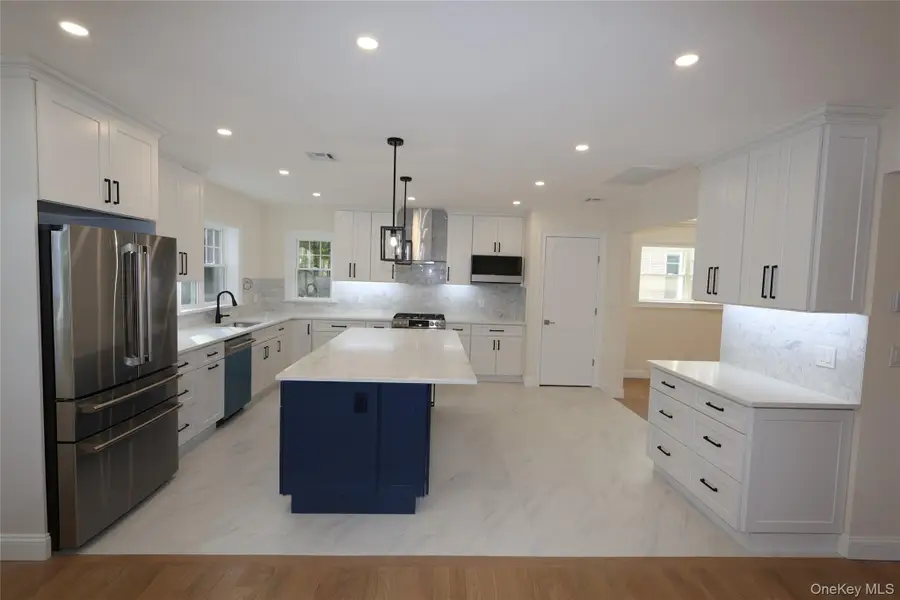 78 Ontario Road, Floral Park, NY 11001 - Image #3