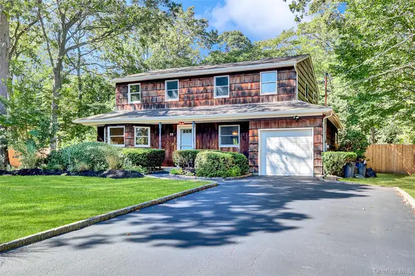 29 Cedar Street, Centereach, NY 11720