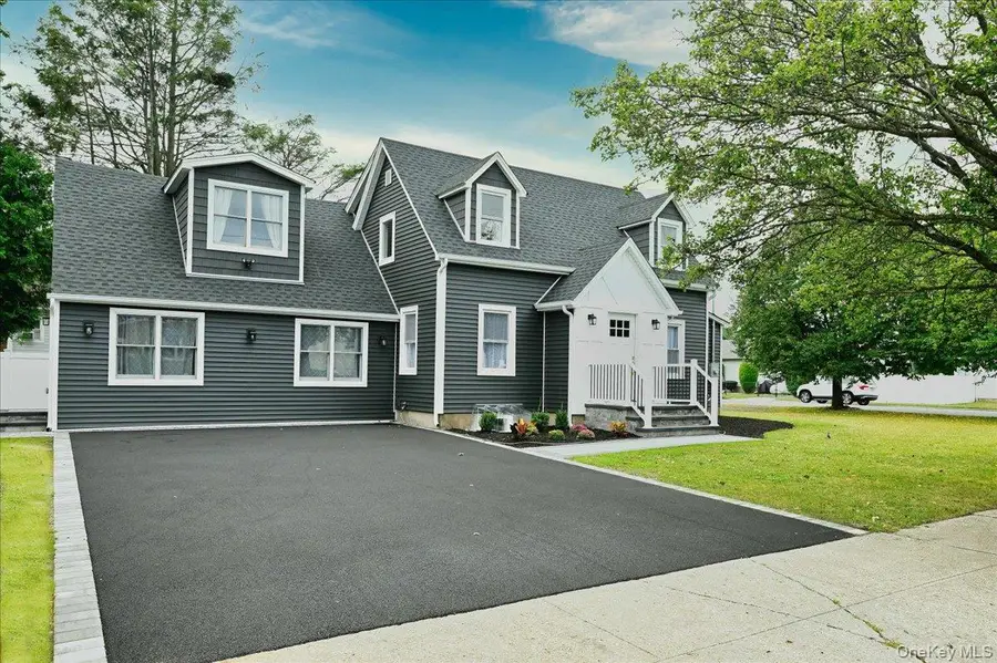 24 Charles Street, Hicksville, NY 11801 - Image #2