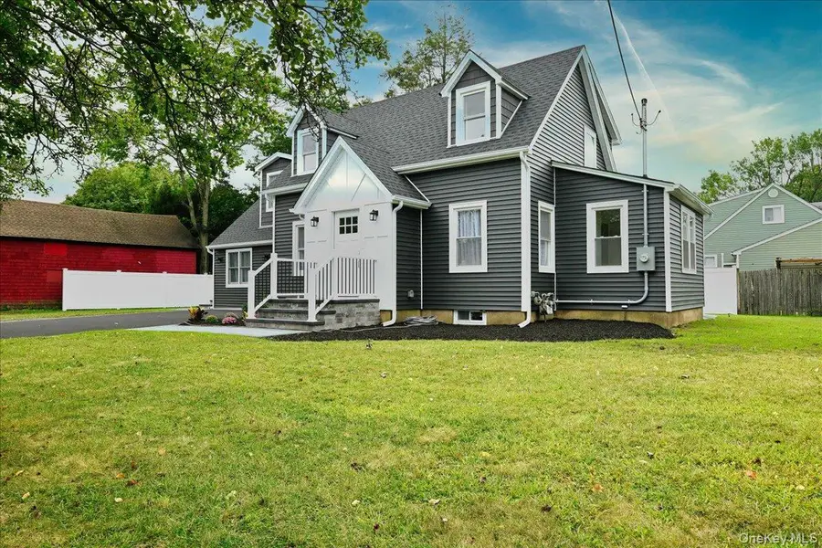 24 Charles Street, Hicksville, NY 11801 - Image #3