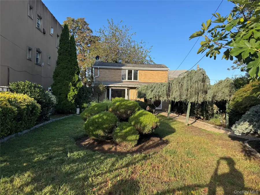 17-02 Clintonville Street, Whitestone, NY 11357 - Image #2